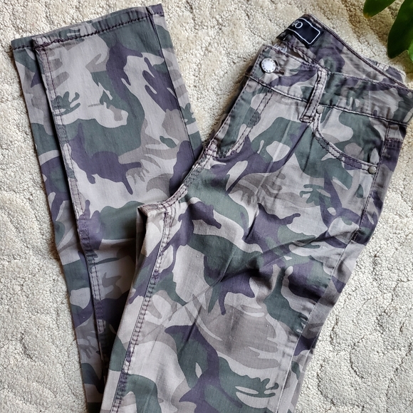 Cato Camouflage Pants | Size 4 | - Picture 2 of 3